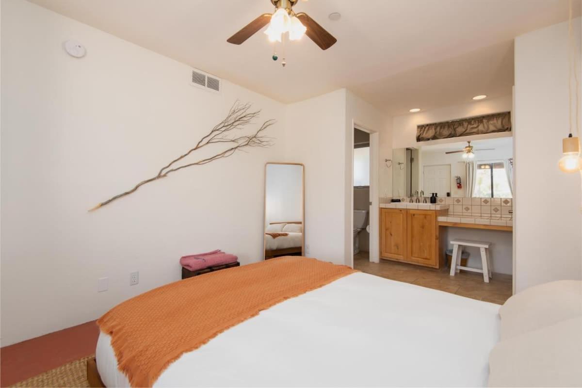 Renovated Lodge - Room 1 With Pool Access Joshua Tree Exterior photo