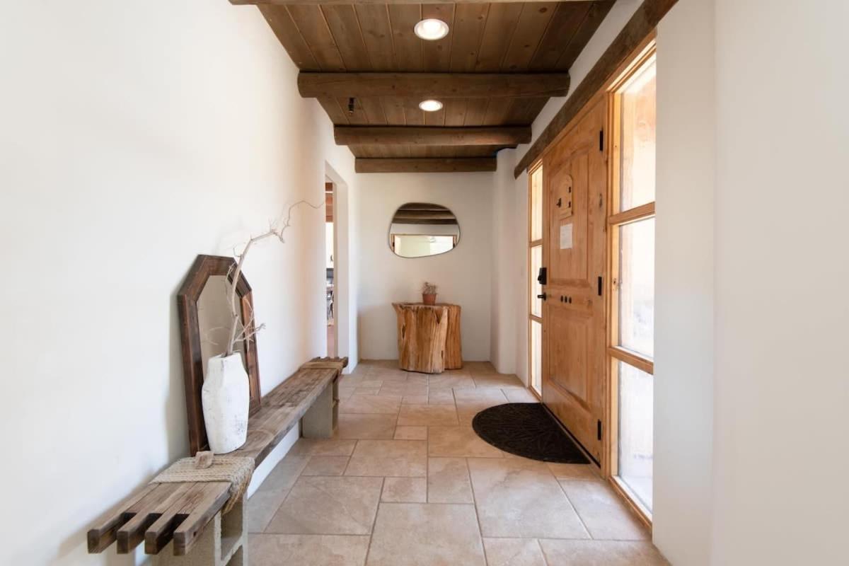 Renovated Lodge - Room 1 With Pool Access Joshua Tree Exterior photo