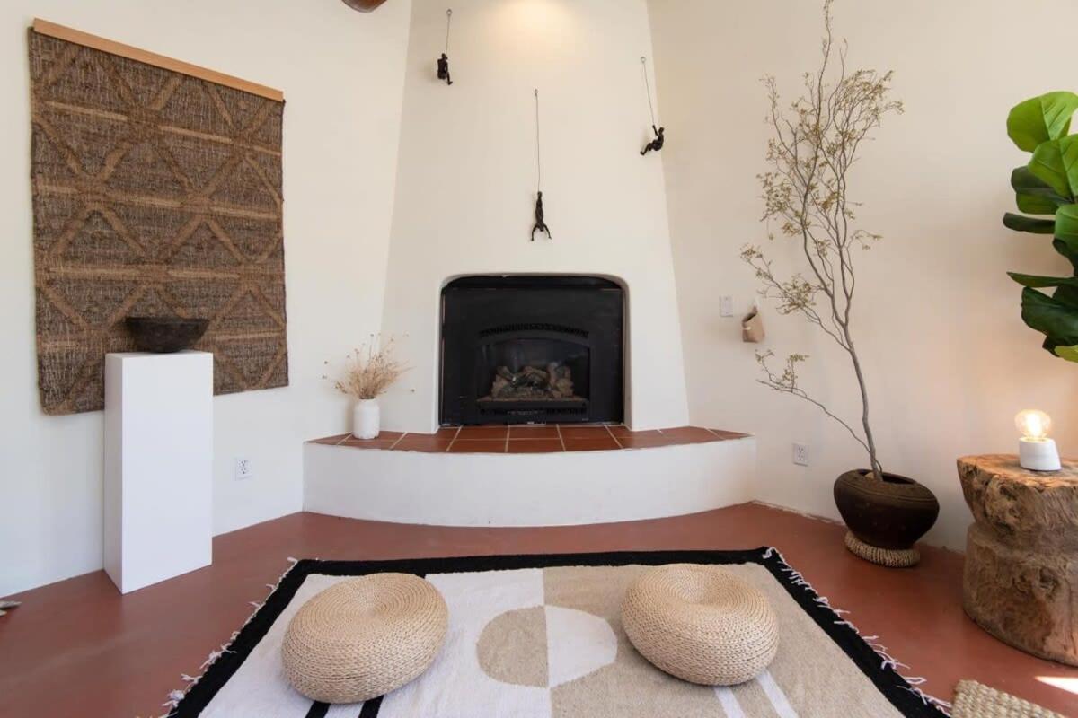 Renovated Lodge - Room 1 With Pool Access Joshua Tree Exterior photo