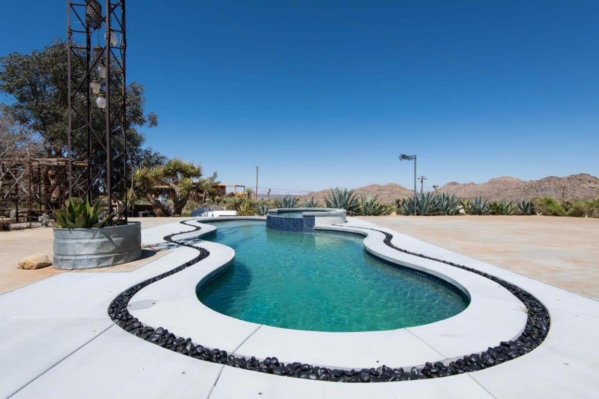 Renovated Lodge - Room 1 With Pool Access Joshua Tree Exterior photo