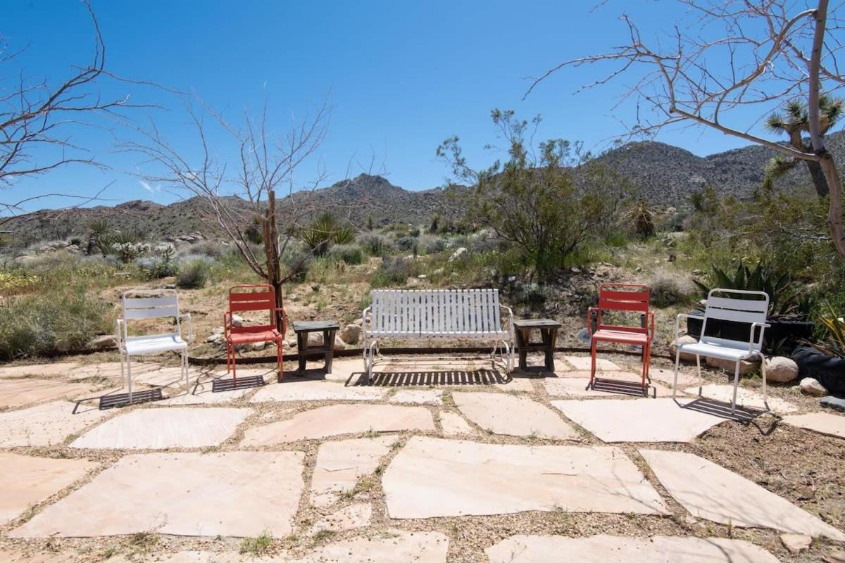 Renovated Lodge - Room 1 With Pool Access Joshua Tree Exterior photo