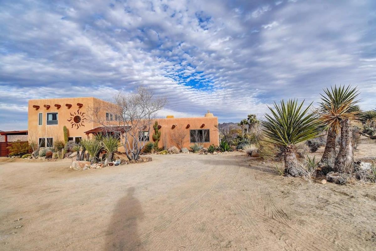 Renovated Lodge - Room 1 With Pool Access Joshua Tree Exterior photo